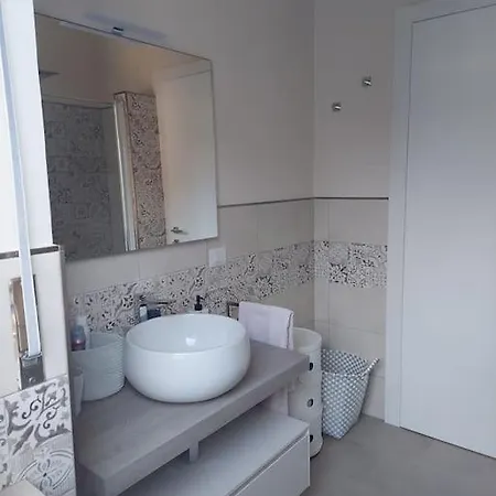 Elegante E Panoramico Bilocale La Libellula